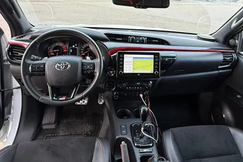 Toyota Hilux din 2024 cu 30.152 km - oferta TOY135962 - foto 13