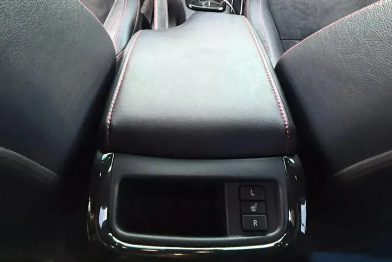 Toyota Hilux din 2024 cu 30.152 km - oferta TOY135962 - foto 14