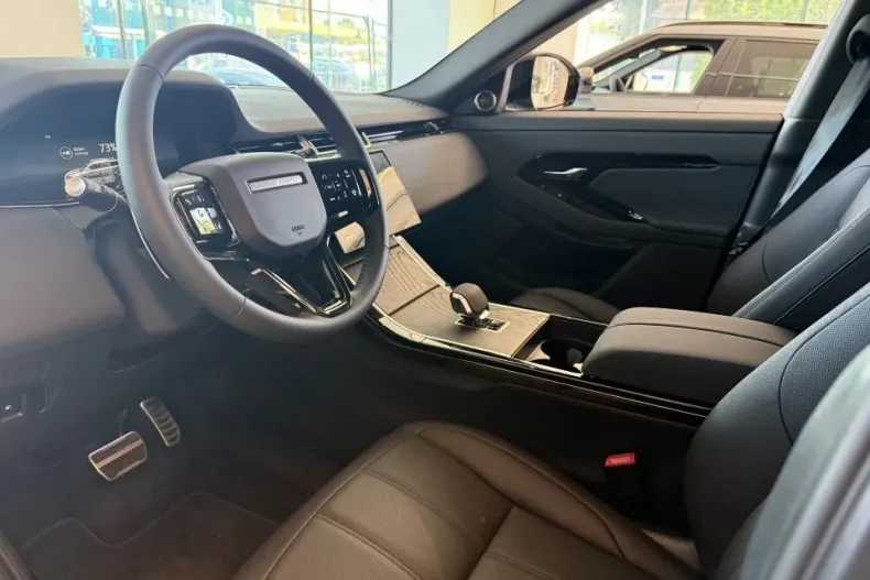 Land Rover Range Rover Evoque din 2025 cu 1 km - oferta LAN135982 - foto 8