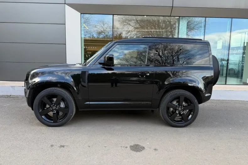 Land Rover Defender din 2024 cu 2.500 km - oferta LAN135989 - foto 2