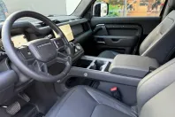 Land Rover Defender din 2024 cu 2.500 km - oferta LAN135989 - foto 6