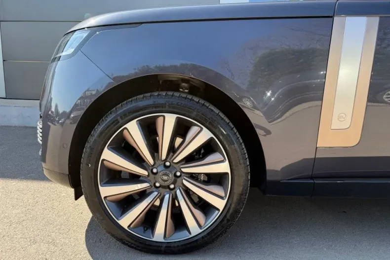 Land Rover Range Rover din 2025 cu 300 km - oferta LAN135990 - foto 3