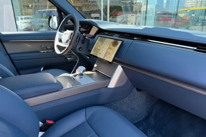 Land Rover Range Rover din 2025 cu 300 km - oferta LAN135990 - foto 14