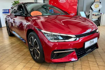 Kia EV6 din 2023 - oferta KIA136000