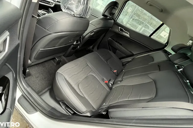 Kia Sportage din 2025 cu 5 km - oferta KIA136002 - foto 8