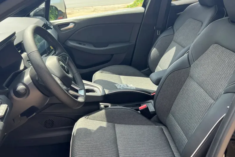 Mitsubishi Colt din 2024 cu 1 km - oferta MIT136020 - foto 3