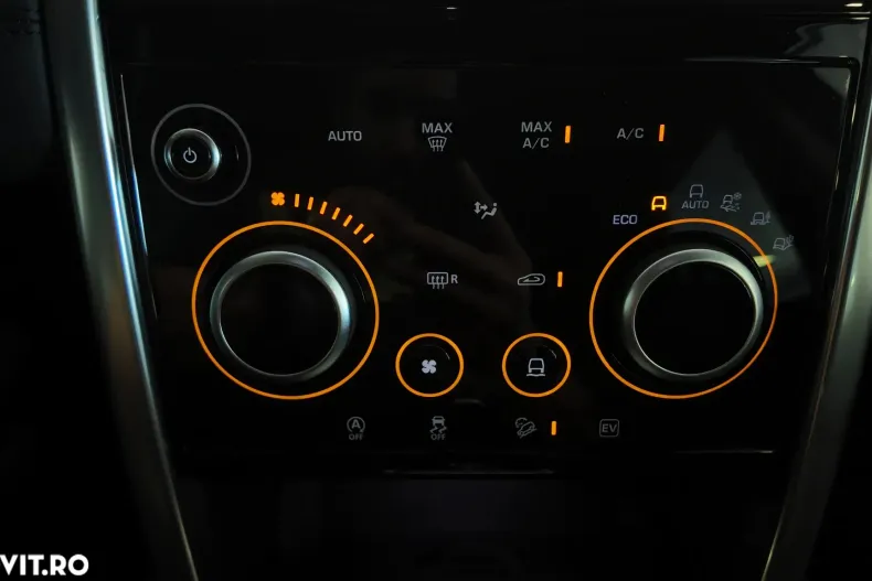 Land Rover Discovery Sport din 2022 cu 39.300 km - oferta LAN136047 - foto 29