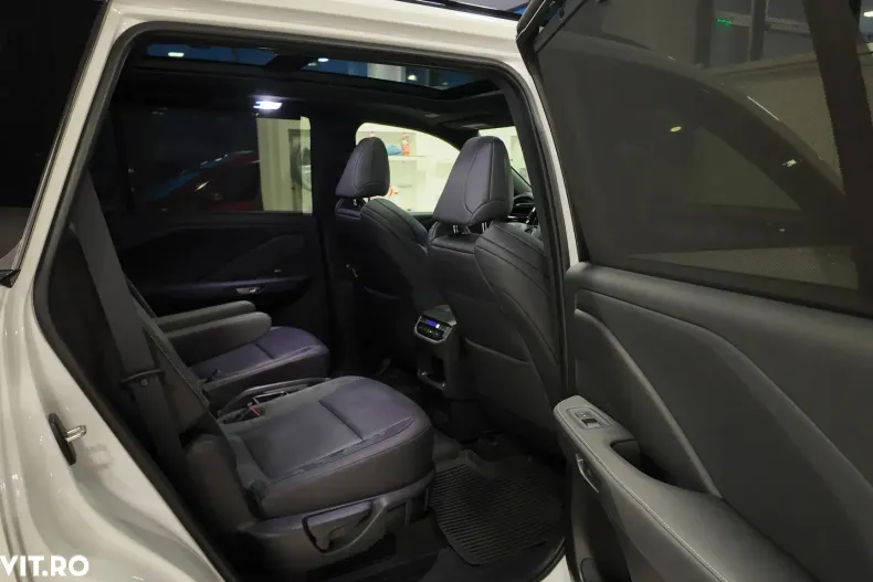 Lexus TX500 H din 2024 cu 17.900 km - oferta LEX136048 - foto 37