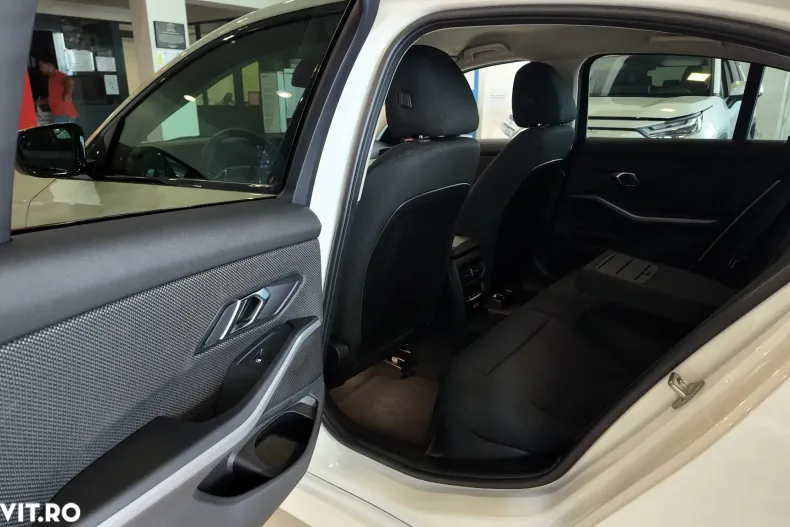 BMW Seria 3 din 2024 cu 12.300 km - oferta BMW136057 - foto 33