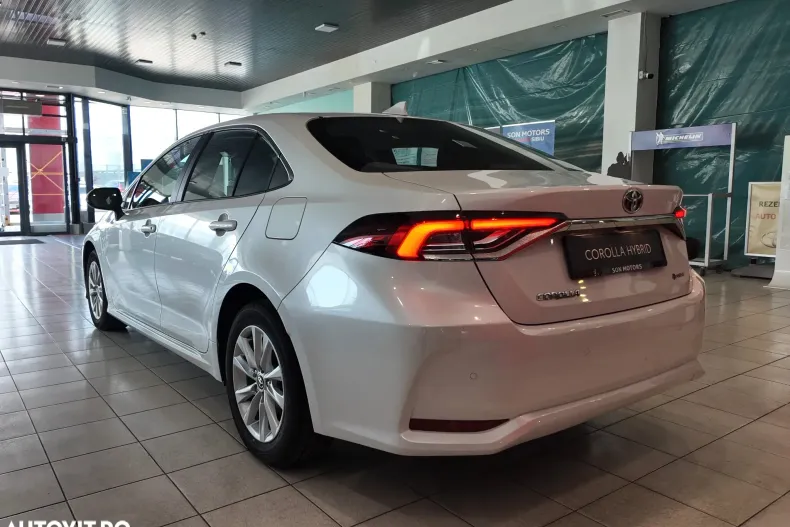 Toyota Corolla din 2024 cu 5 km - oferta TOY136063 - foto 5