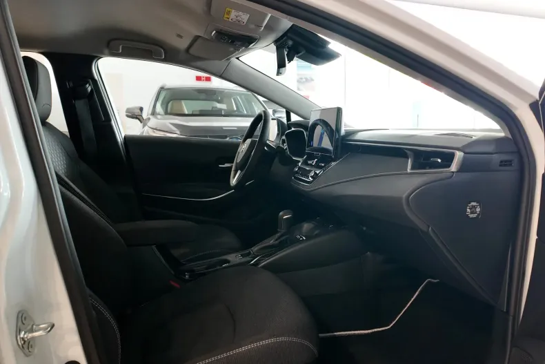 Toyota Corolla din 2024 cu 5 km - oferta TOY136063 - foto 11