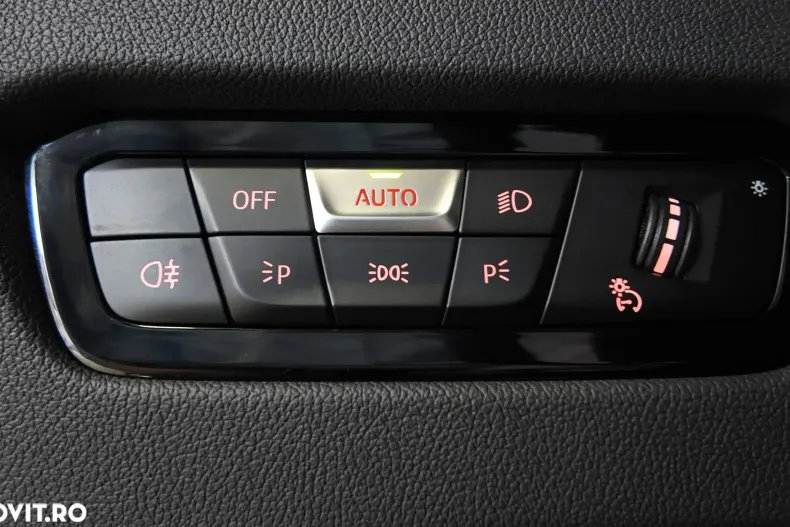 BMW Seria 3 din 2024 cu 7.800 km - oferta BMW136070 - foto 18