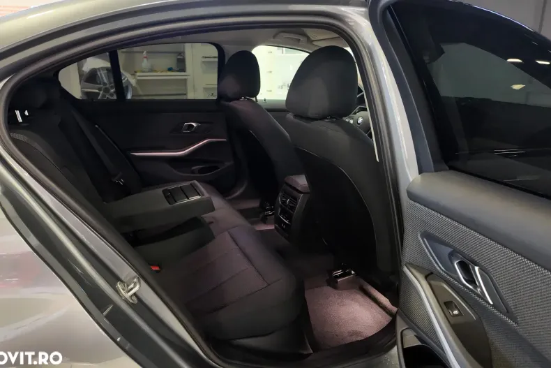BMW Seria 3 din 2024 cu 7.800 km - oferta BMW136070 - foto 31