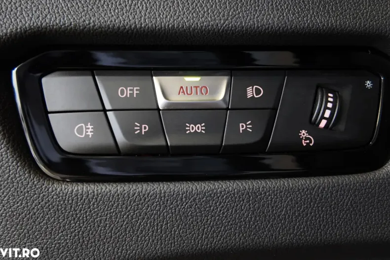 BMW Seria 3 din 2023 cu 25.400 km - oferta BMW136072 - foto 21