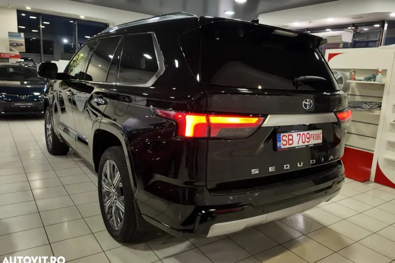 Toyota Sequoia din 2024 cu 2.700 km - oferta TOY136073 - foto 4
