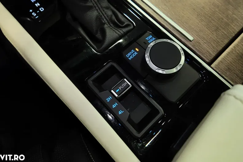 Toyota Sequoia din 2024 cu 2.700 km - oferta TOY136073 - foto 29