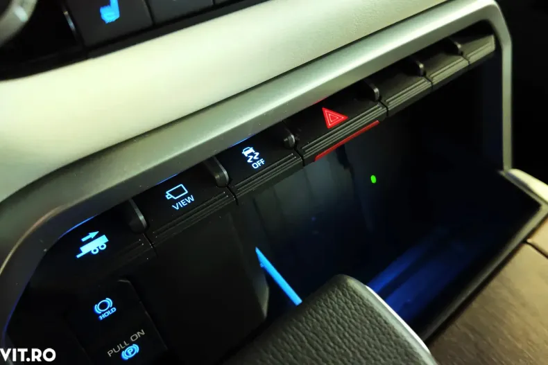 Toyota Sequoia din 2024 cu 2.700 km - oferta TOY136073 - foto 31