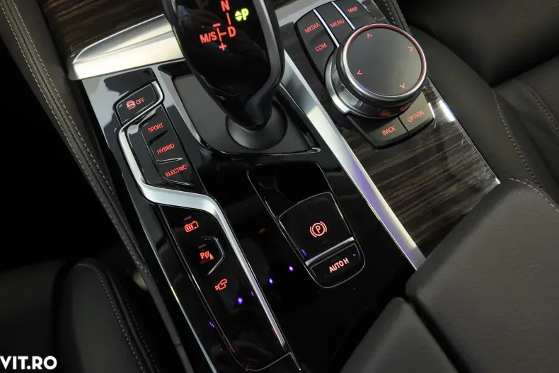 BMW Seria 5 din 2023 cu 15.600 km - oferta BMW136078 - foto 27