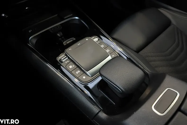 Mercedes-Benz GLA din 2020 cu 89.300 km - oferta MER136079 - foto 24