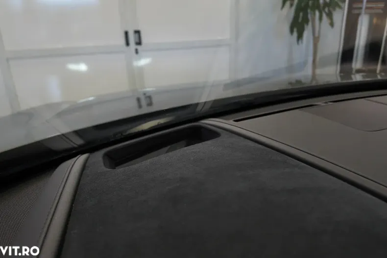 Lexus LC 500h din 2019 cu 56.200 km - oferta LEX136080 - foto 17