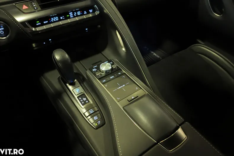 Lexus LC 500h din 2019 cu 56.200 km - oferta LEX136080 - foto 28