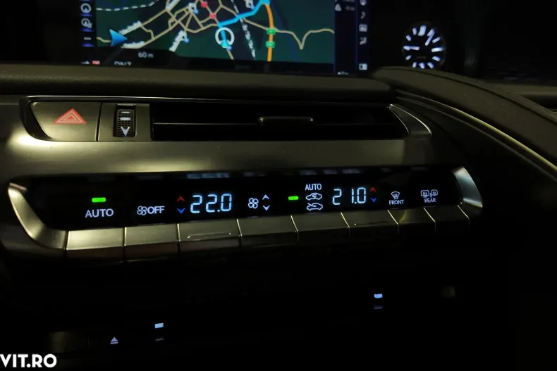 Lexus LC 500h din 2019 cu 56.200 km - oferta LEX136080 - foto 29