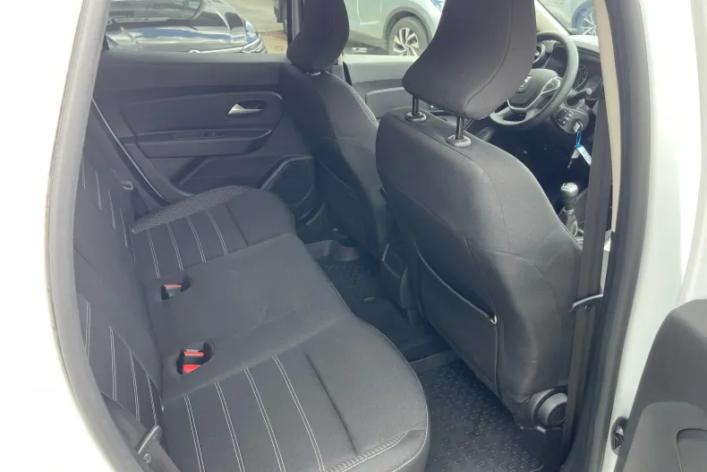 Dacia Duster din 2023 cu 98.709 km - oferta DAC136086 - foto 14