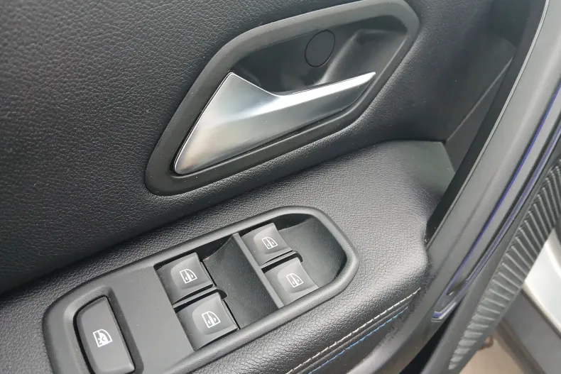 Dacia Duster din 2021 cu 60.955 km - oferta DAC136102 - foto 12