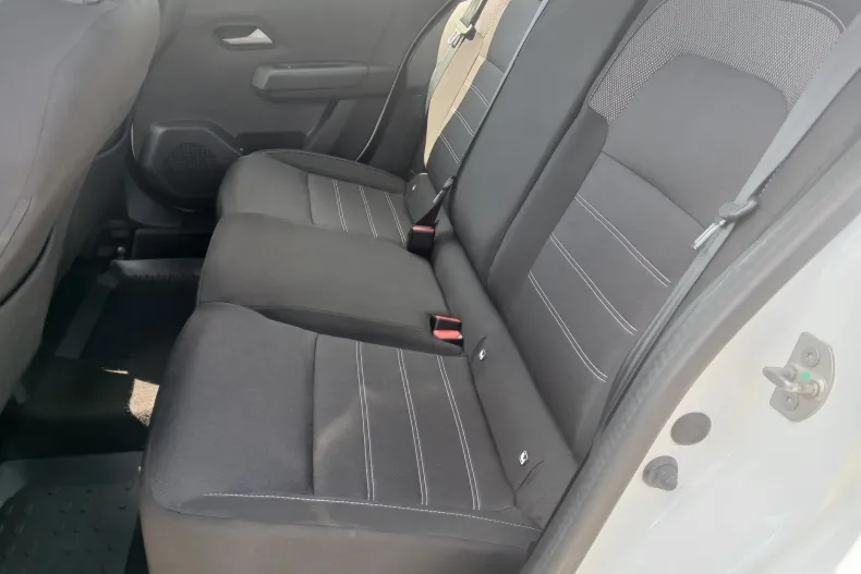 Dacia Logan din 2023 cu 18.821 km - oferta DAC136114 - foto 8