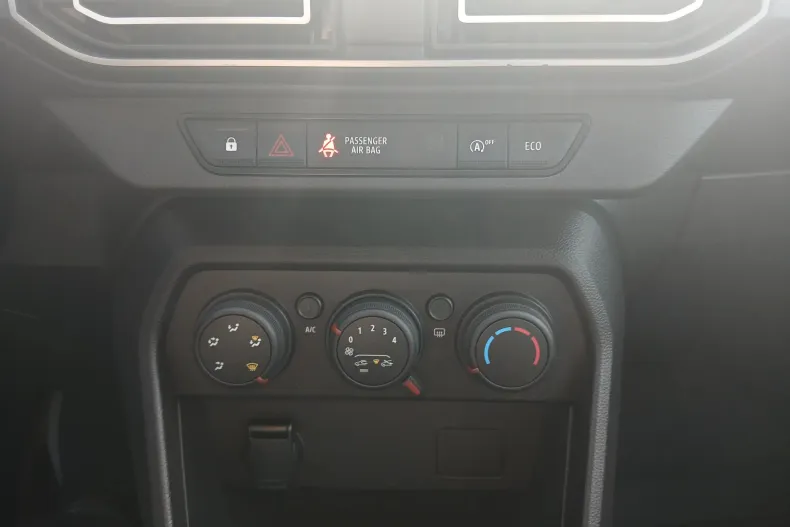 Dacia Logan din 2023 cu 18.821 km - oferta DAC136114 - foto 9