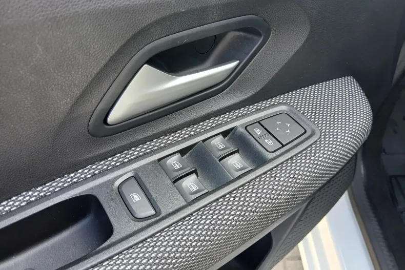 Dacia Logan din 2023 cu 18.821 km - oferta DAC136114 - foto 11