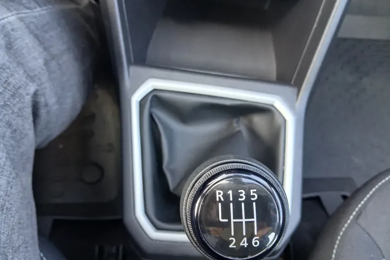 Dacia Logan din 2023 cu 18.821 km - oferta DAC136114 - foto 13