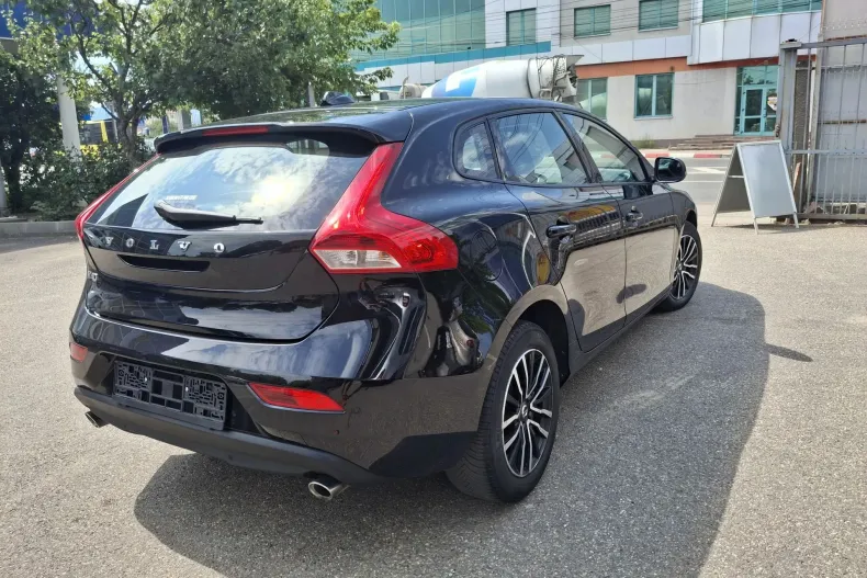 Volvo V40 din 2019 cu 142.000 km - oferta VOL136130 - foto 4