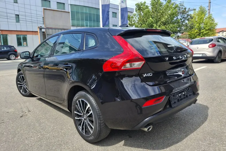 Volvo V40 din 2019 cu 142.000 km - oferta VOL136130 - foto 6