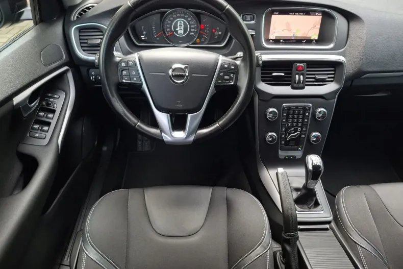 Volvo V40 din 2019 cu 142.000 km - oferta VOL136130 - foto 10
