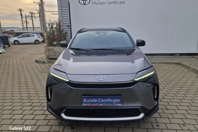 Toyota bZ4X din 2022 cu 14.179 km - oferta TOY136163 - foto 2