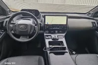 Toyota bZ4X din 2022 cu 14.179 km - oferta TOY136163 - foto 9