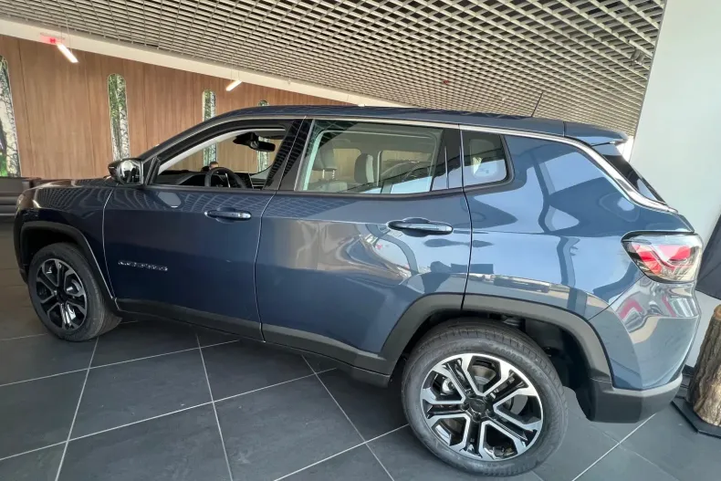 Jeep Compass din 2024 cu 1 km - oferta JEE136169 - foto 3