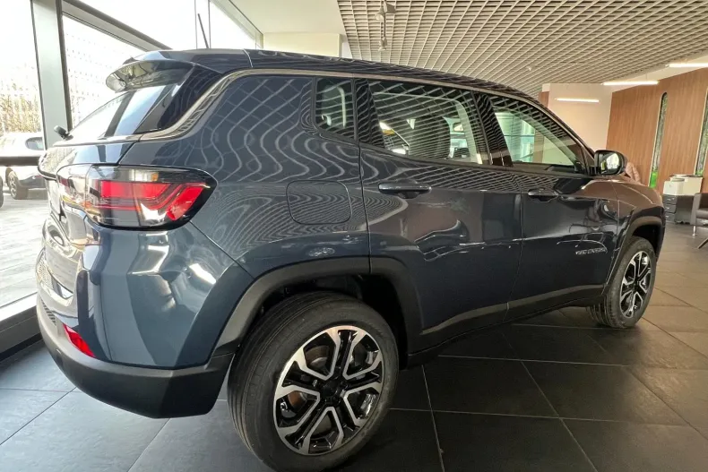 Jeep Compass din 2024 cu 1 km - oferta JEE136169 - foto 4