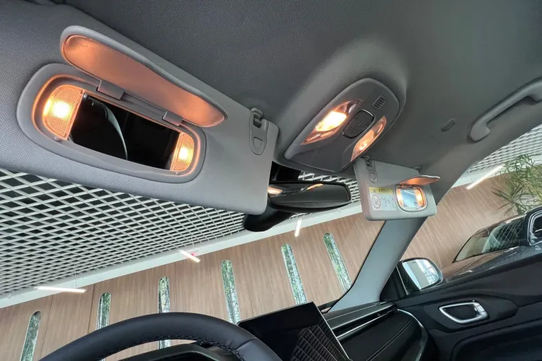 Jeep Compass din 2024 cu 1 km - oferta JEE136169 - foto 18