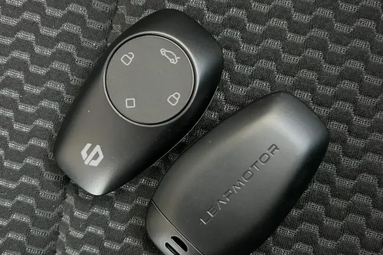 Leapmotor T03 din 2024 cu 1 km - oferta LEA136170 - foto 17