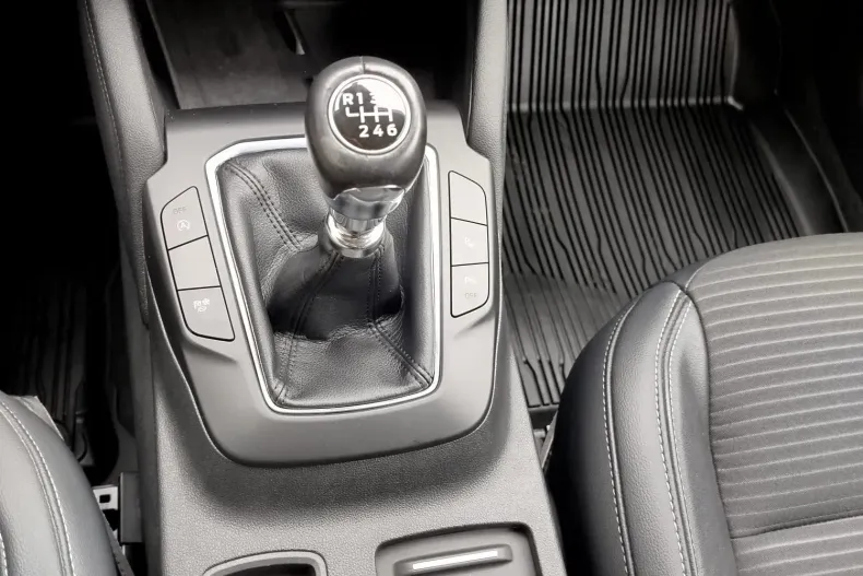 Ford Kuga din 2020 cu 77.680 km - oferta FOR136177 - foto 35