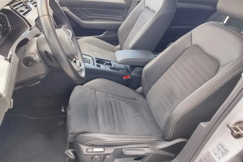 Volkswagen Passat din 2021 cu 160.873 km - oferta VOL136179 - foto 9