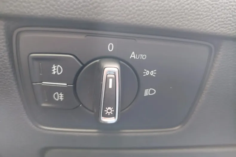 Volkswagen Passat din 2021 cu 160.873 km - oferta VOL136179 - foto 13