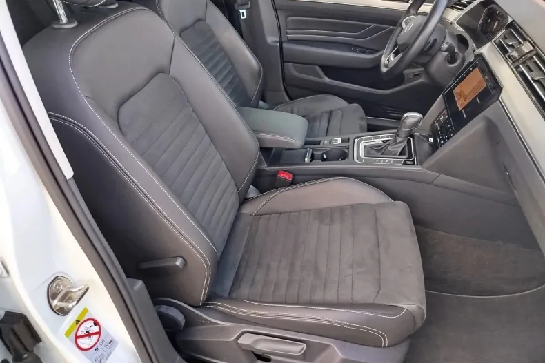 Volkswagen Passat din 2021 cu 160.873 km - oferta VOL136179 - foto 27