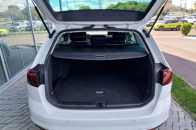 Volkswagen Passat din 2021 cu 160.873 km - oferta VOL136179 - foto 32