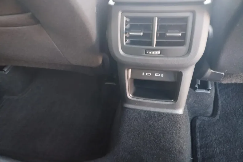 Seat Ateca din 2024 cu 29.964 km - oferta SEA136182 - foto 26