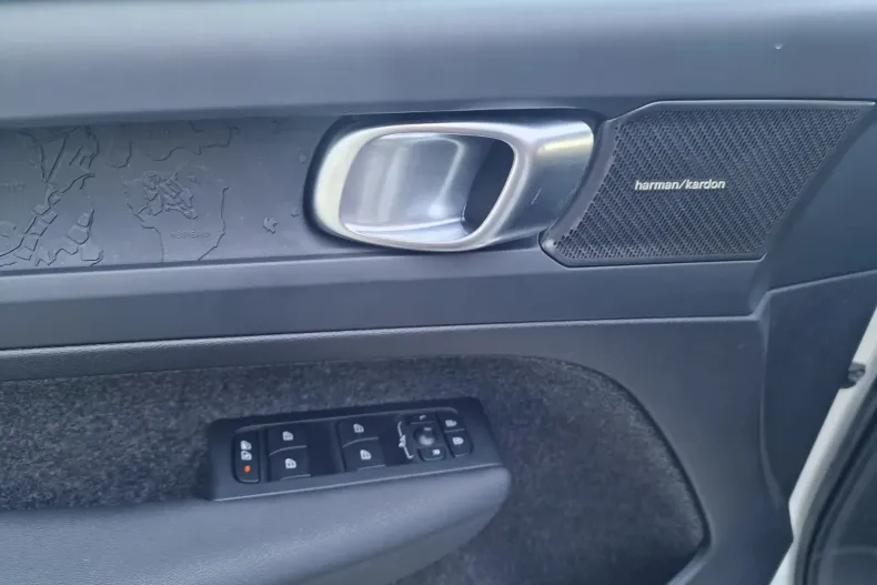 Volvo C40 din 2025 cu 864 km - oferta VOL136188 - foto 9