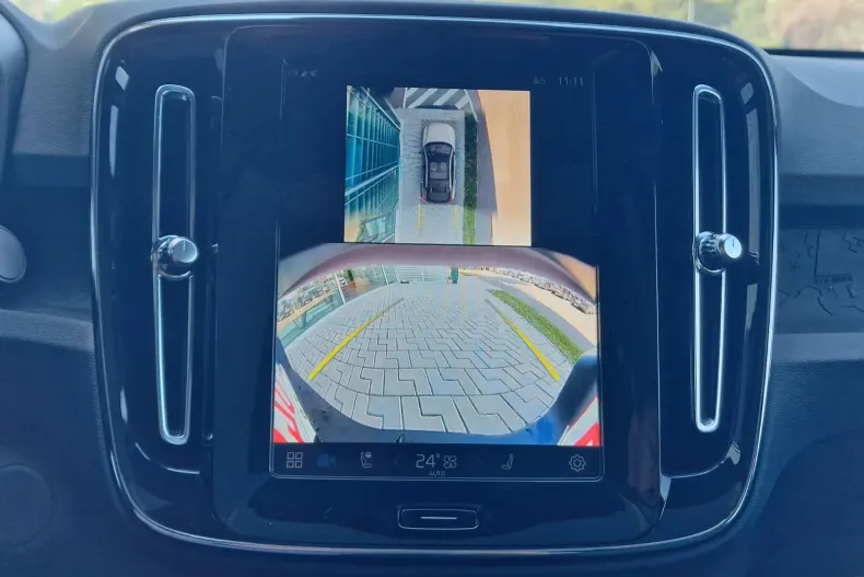 Volvo C40 din 2025 cu 864 km - oferta VOL136188 - foto 14