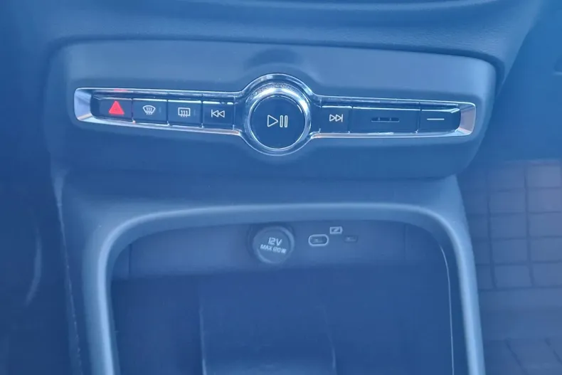 Volvo C40 din 2025 cu 864 km - oferta VOL136188 - foto 26